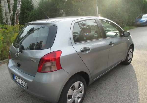 Toyota Yaris cena 17900 przebieg: 187000, rok produkcji 2009 z Warszawa małe 79